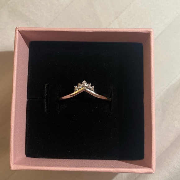 Pandora Jewelry Pandora Tiara Wishbone Ring Size 58 Us 85 Ring